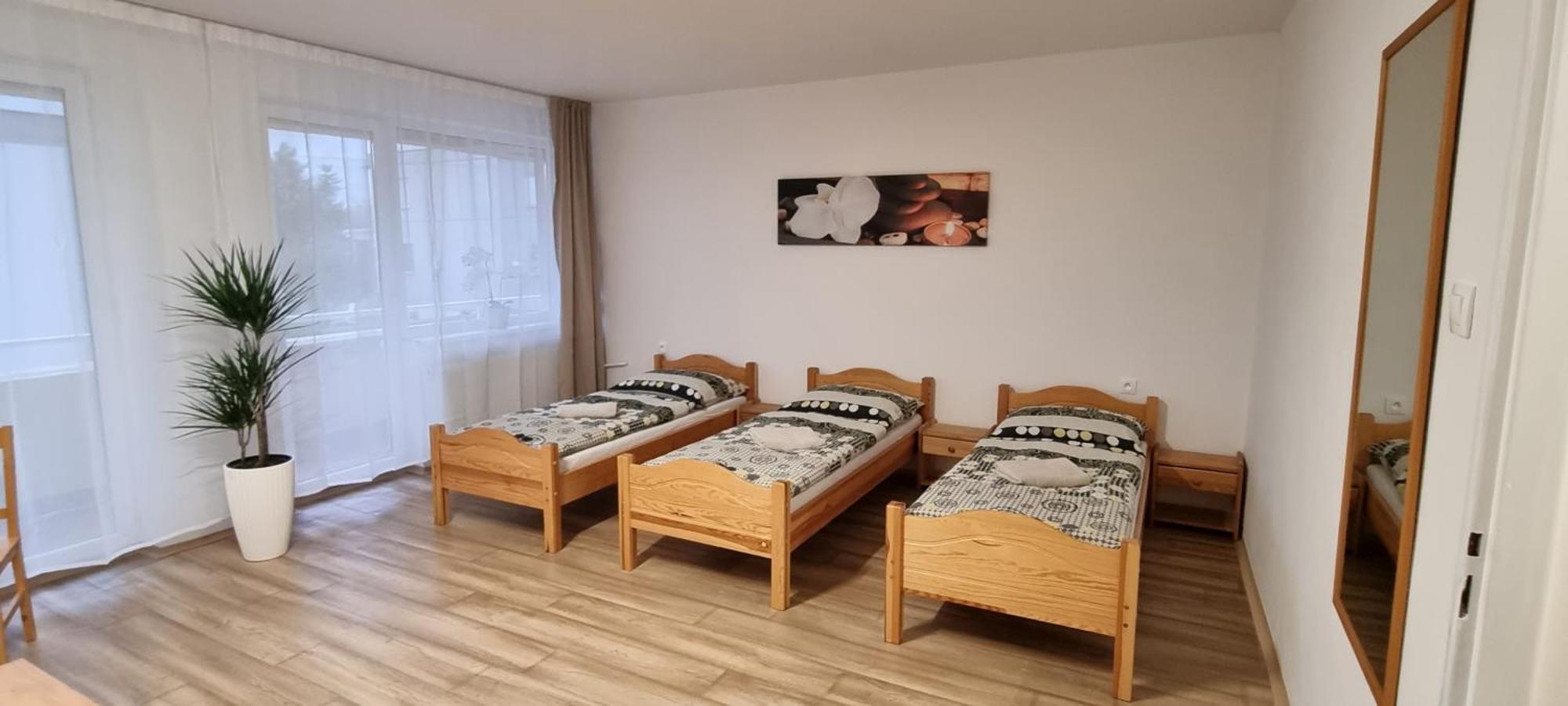 Ubytovanie Funstar Topoľčany 외부 사진